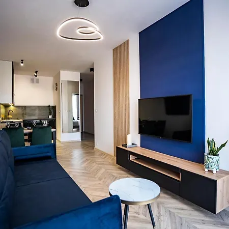 Apartment Apartament Manufaktura Limanowskiego 68, Garaz *